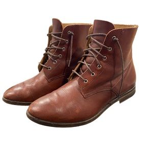 Hush puppies, brown leather lop, ankle, flat boot Sz 6.5
